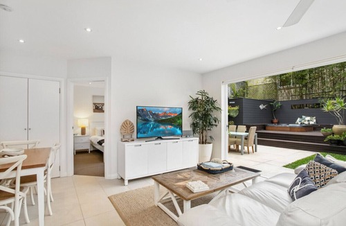 Curl Curl House | Hidden Hideaway - Walk to Beach