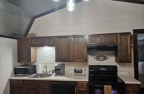 Smithville Cabin | Hidden Hills Enchanted- Broken Bow/Hochatown- 1bd