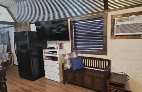 Smithville Cabin | Hidden Hills Enchanted- Broken Bow/Hochatown- 1bd