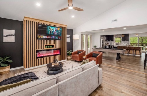 Logan House | Hidden Hills Haven - Hot Tub, Fire Pit, Pool Table
