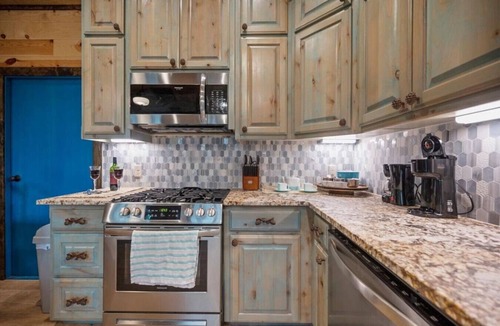 Smithville Cabin | Hidden Hills Hideaway- Broken Bow/Hochatown- 2bd