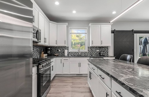Lombard House | Hidden Hills Retreat