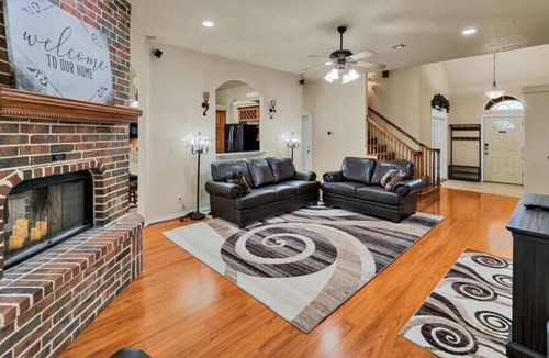 Woodway House | Hidden Hollow - An All-Inclusive 30 Day+ Stay!