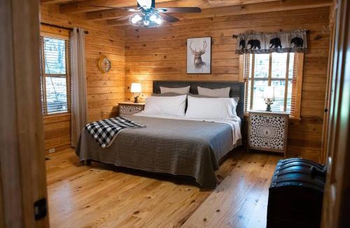 Tate House | Hidden Honey Hole Cabin