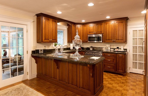Carbondale House | Hidden in a Private Wooded Area