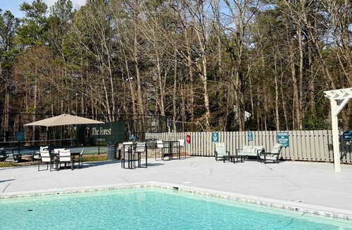 Durham Apartment | Hidden In Plain Sight, just minutes away from Duke University/Hospital!