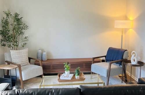 Durham Apartment | Hidden In Plain Sight, just minutes away from Duke University/Hospital!