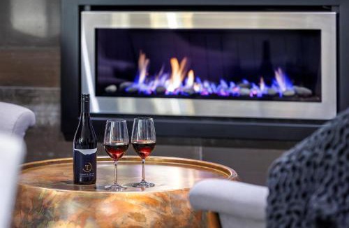 Cambridge Hotel | Hidden Lake Hotel & Apartments