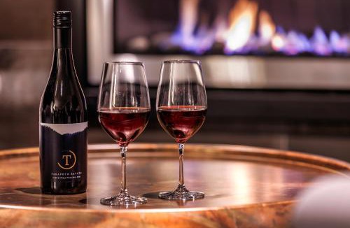 Cambridge Hotel | Hidden Lake Hotel & Apartments