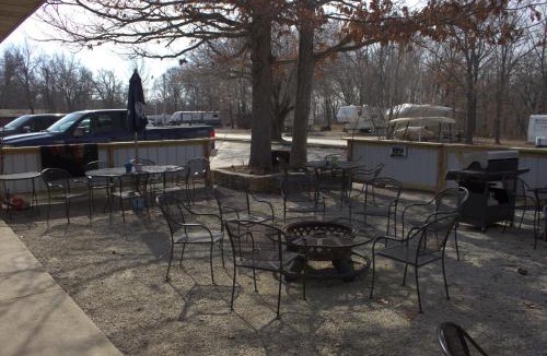 Warsaw Hotel | Hidden Lake Resort