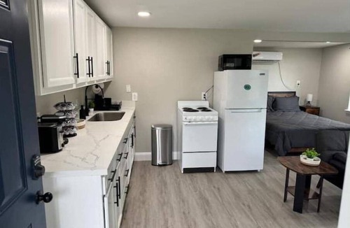 Brazoria Apartment | Hidden Lakefront Getaway