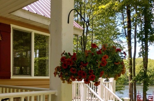 Town of Smyrna House | Hidden LakeFront Retreat