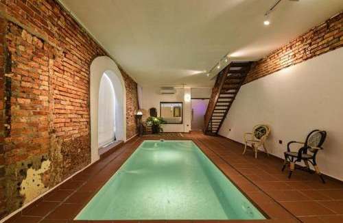 Kampung Jawa House | Hidden Mansion with Private Pool