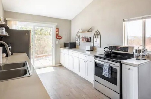 North Ridge House | Hidden Meadows Cottage