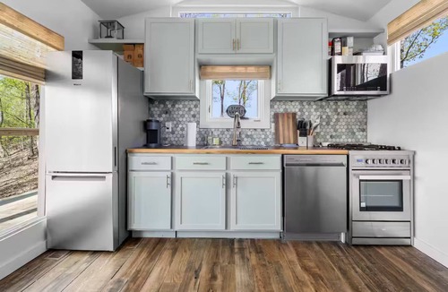 Johnson City Cabin | Hidden Mountain Top Cabin in Serene setting-The Trapper Shack