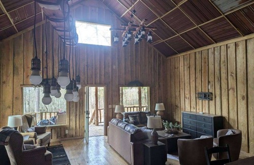 Abbeville Cabin | Hidden Oaks Grand Cabin #1