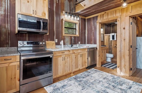 Abbeville Cabin | Hidden Oaks Majestic Cabin #3