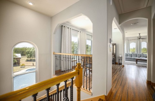 Fischer House | Hidden Oaks- Spacious 5 bedroom with pool, come and relax!