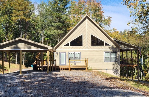 Morganton House | Hidden Oasis a home built for privacy & relaxing
