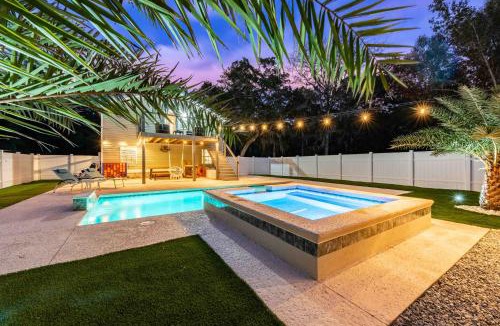 Townsend House | Hidden Oasis!