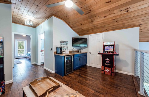 Townsend House | Hidden Oasis!