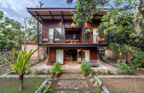 Sekongkang House | Hidden Paradise West Sumbawa Yo Yos