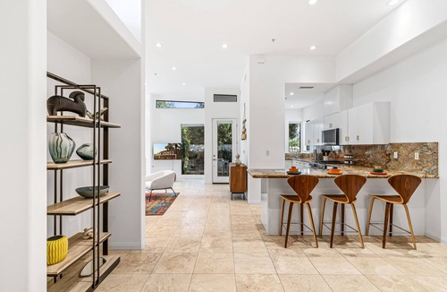 The Movie Colony House | Hidden Paradise w/Two Private Suites and Mountain Views