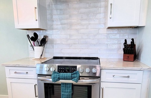Port Aransas House | Hidden Pearl-4 BR/3 Bath House, Great Views, Shared Pool/Hot Tub, Small Dogs OK