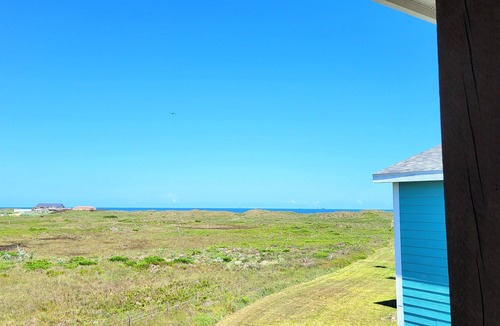 Port Aransas House | Hidden Pearl-4 BR/3 Bath House, Great Views, Shared Pool/Hot Tub, Small Dogs OK