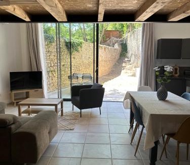 Carcassonne Apartment | Hidden Rempart Duplex lumineux paisible et climatisé