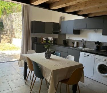 Carcassonne Apartment | Hidden Rempart Duplex lumineux paisible et climatisé