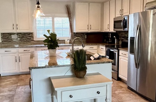 Tropic House | Hidden River Estate on the Eau Gallie River!