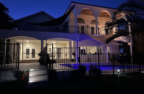 Tropic House | Hidden River Estate on the Eau Gallie River!