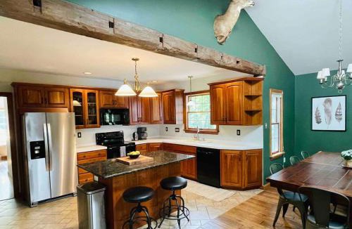 Brockton House | Hidden River Lodge at Hawk Mountain