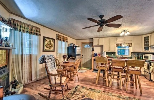 Hiawassee Cabin | Hidden Secluded Cabin in Blue Ridge Mountains in a very Private Setting