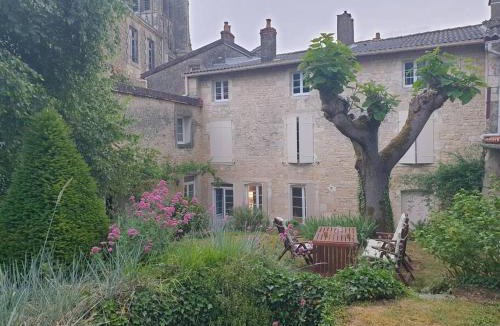 Saint-Maixent-l'Ecole Villa | Hidden Treasure