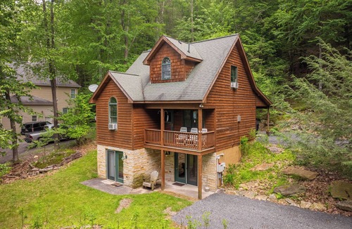 Oakland Cottage | Hidden Treasure by Taylor Made Deep Creek
