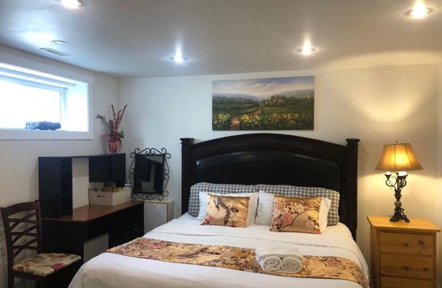 Hidden Valley House | Hidden Valley basement suit H