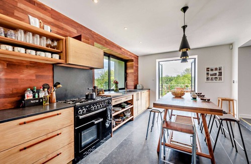 Barnstaple House | Hidden Valley Farmhouse