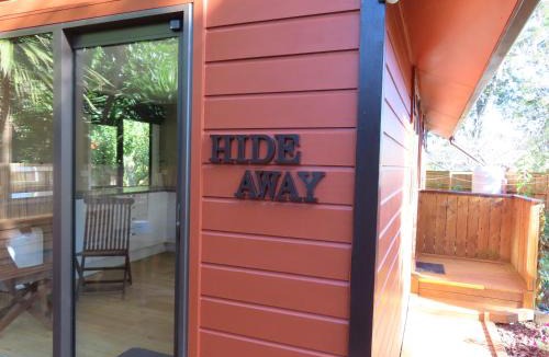Waikanae House | Hide Away in Waikanae