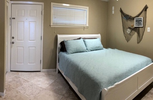 Port Arthur Condo | HIDE TIDE Amazing Water View With Pool