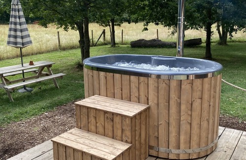 Woodham Ferrers Cabin | Hideaway 2 - Rural cabin with Hot tub