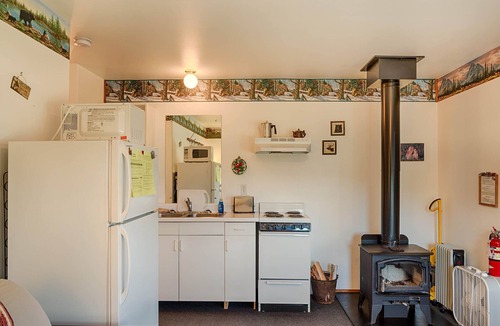 Oroville Cabin | Hideaway at Eden Valley Guest Ranch