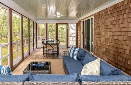 Lagoon Heights House | Hideaway At Meadow View Farm