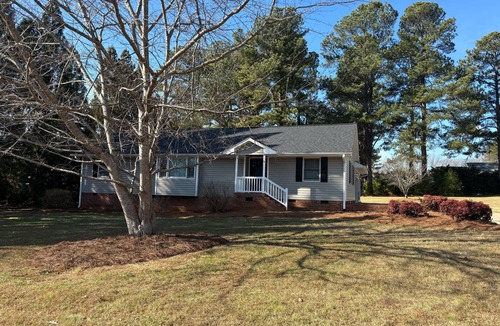 Mebane House | Hideaway by Tanger Outlets
