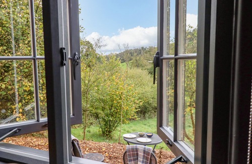 Newton Saint Cyres Cottage | Hideaway Cabin