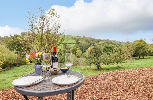 Newton Saint Cyres Cottage | Hideaway Cabin