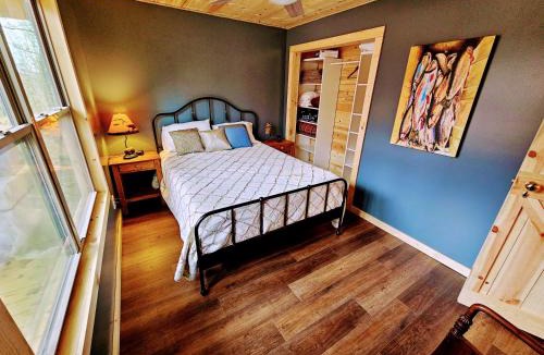 Mammoth Spring House | Hideaway Cabin near Mammoth Springs, Ark