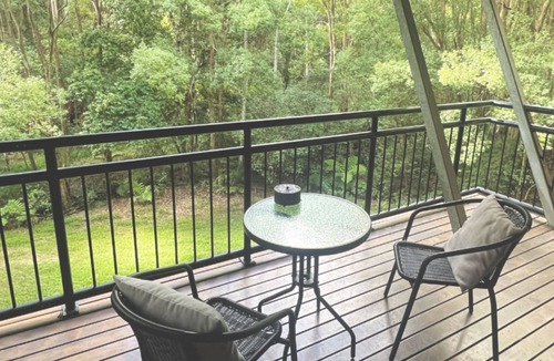 Smiths Creek Ski Chalet | Hideaway Chalet – Secluded Forest Romance