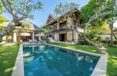 By Pass Ngurah Rai Villa | Hideaway Cliffside 3BR Pool Villa Near Beach